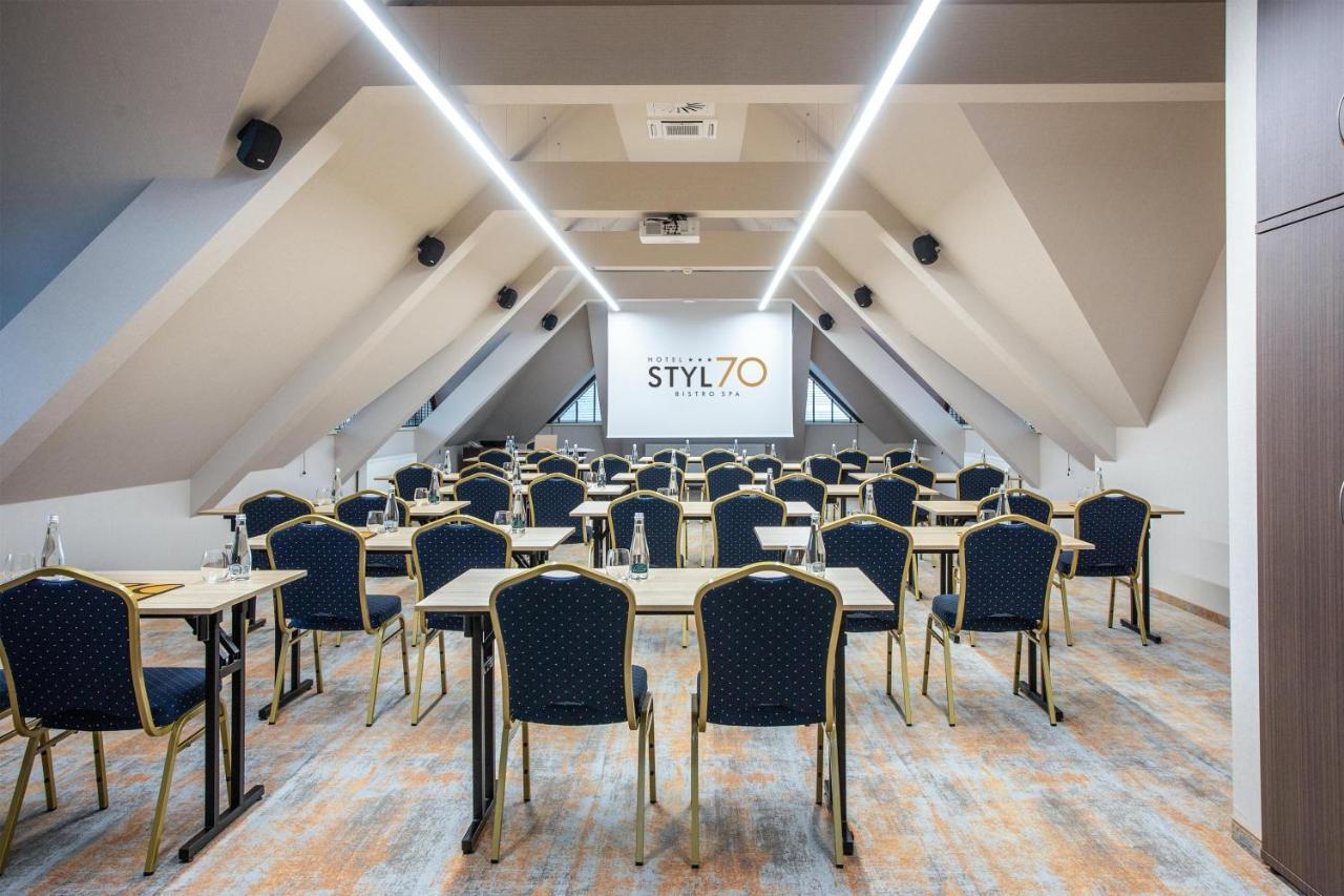Hotel Styl 70 Пщина Екстериор снимка
