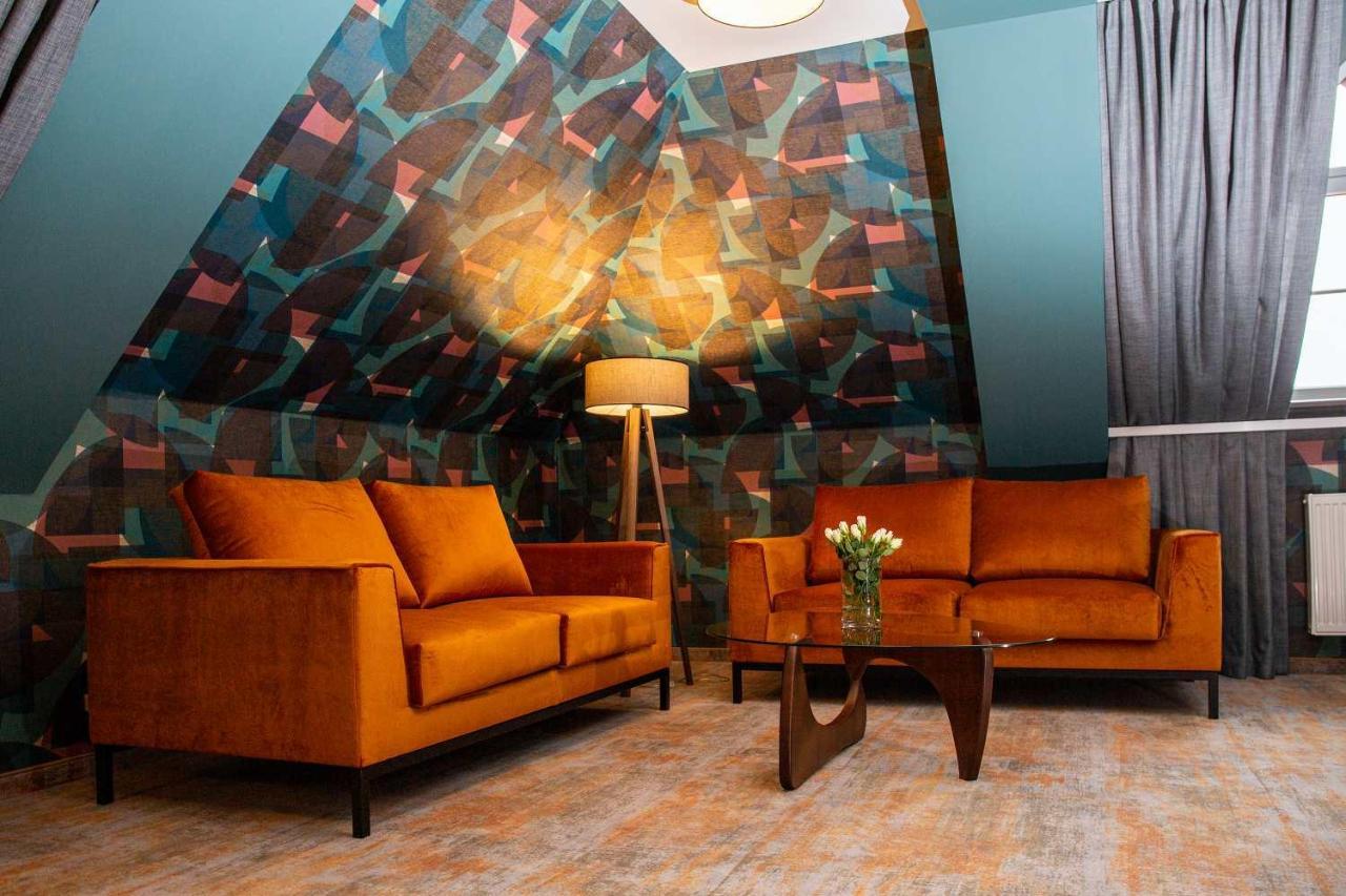 Hotel Styl 70 Пщина Екстериор снимка
