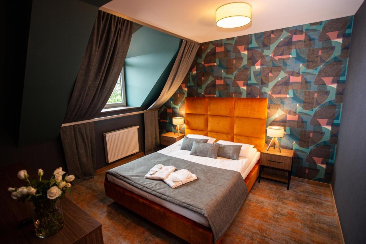 Hotel Styl 70 Пщина Екстериор снимка